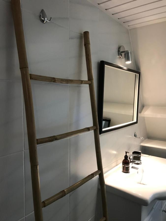 Heavenly Renovated Cabin Near Pittoresque Durbuy - Whistler Villa Kültér fotó